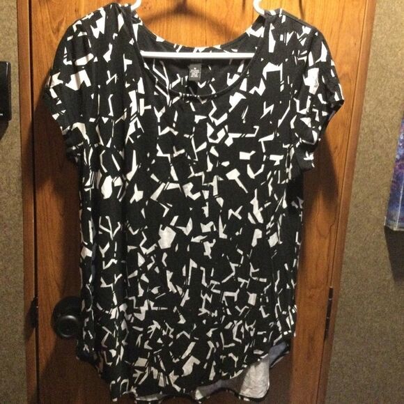 NWOT. Alfani Brand Women’’s Sz. M Jersey Knit Top - Picture 1 of 7